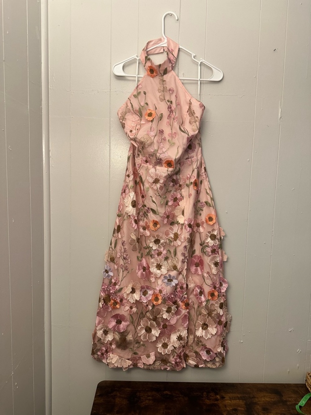 Lulus Pink 3D Floral Embroidered Halter Midi Dress BRAND NEW. NWT. - Picture 2 of 9